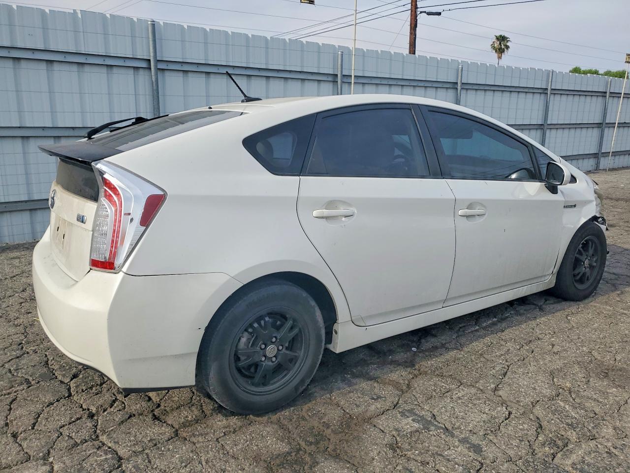 2014 TOYOTA PRIUS