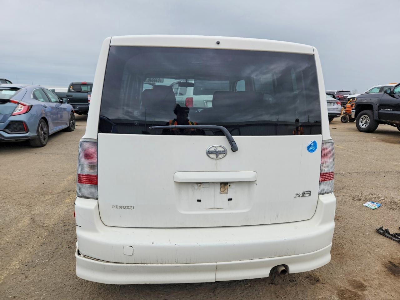2005 TOYOTA SCION