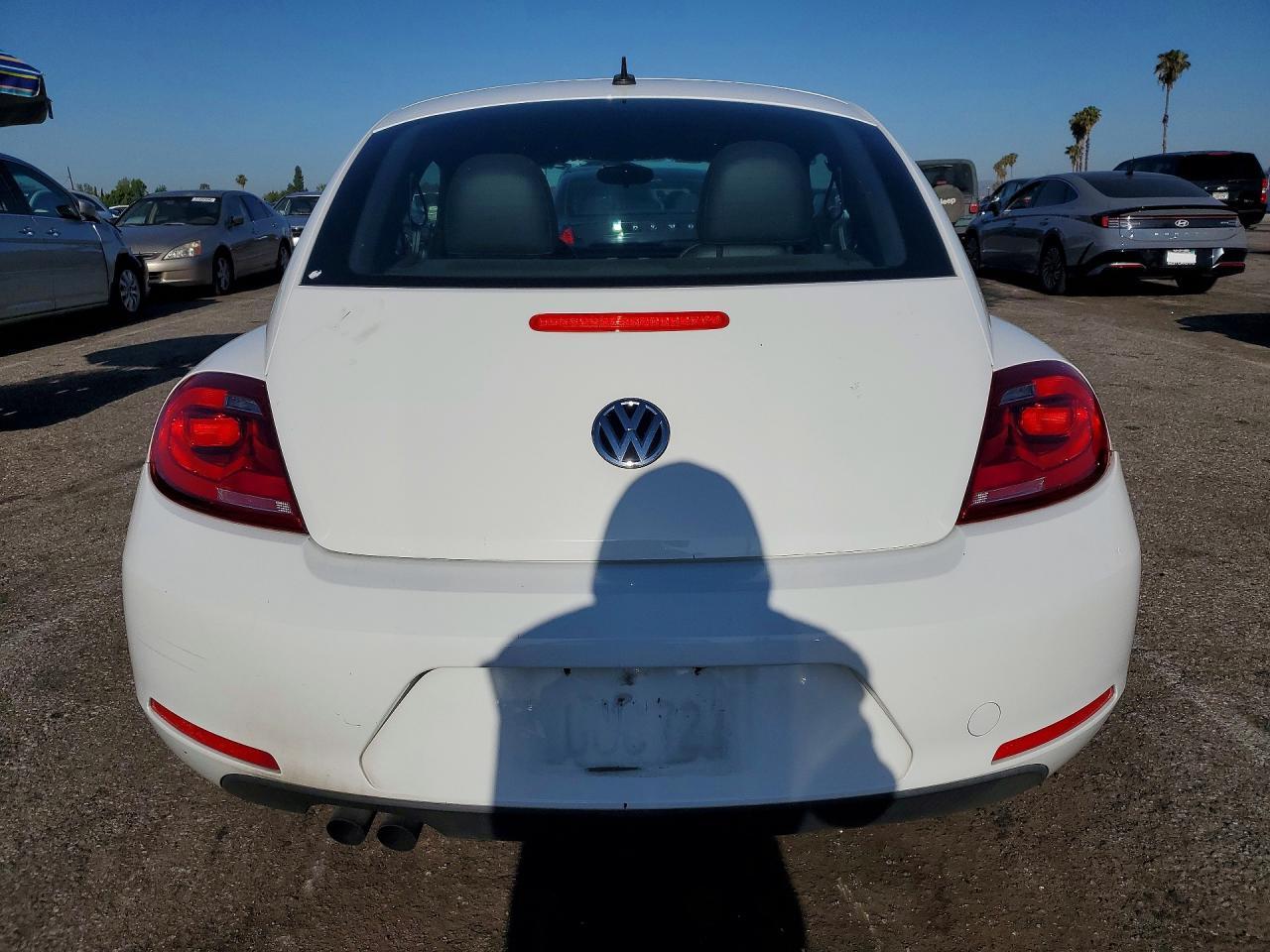 2015 VOLKSWAGEN Beetle