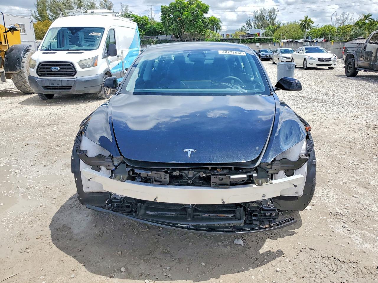 2025 TESLA MODEL 3