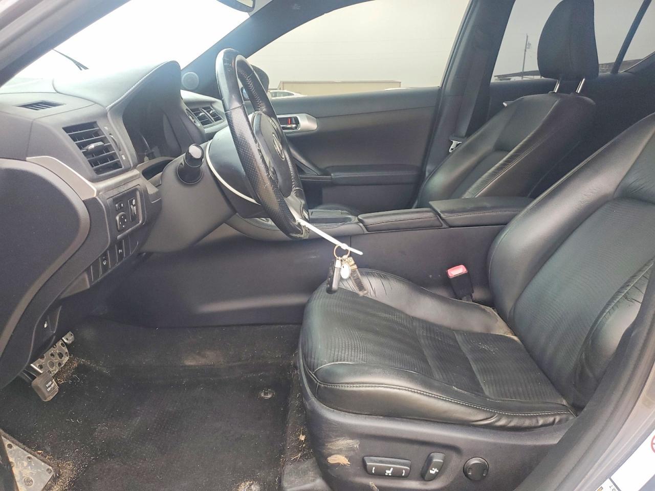 2013 LEXUS CT 200