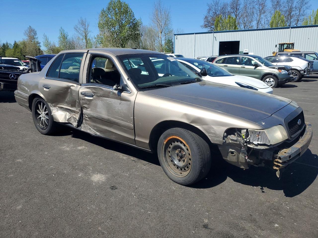 2002 FORD Crown Victoria