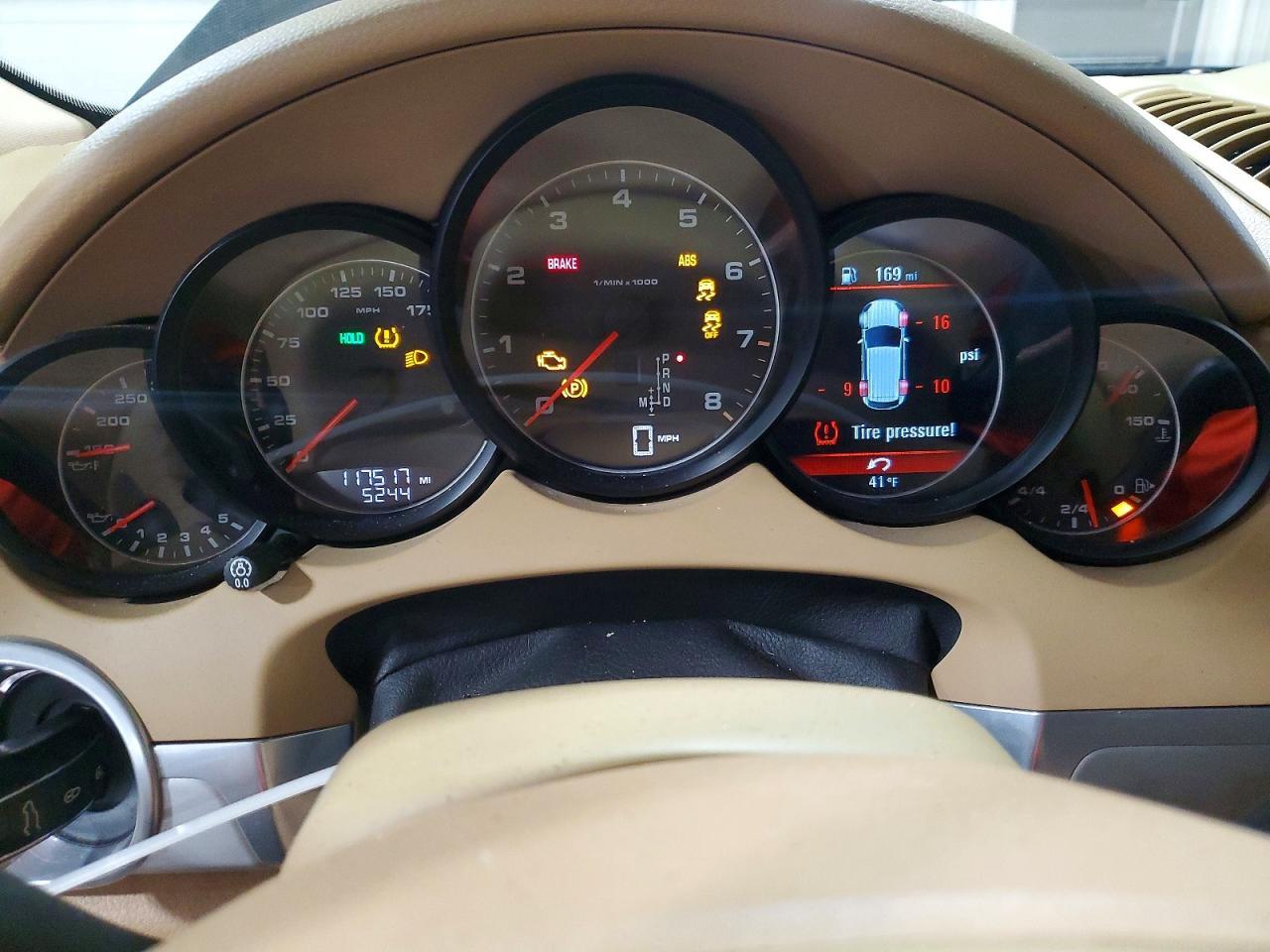 2014 PORSCHE CAYENNE