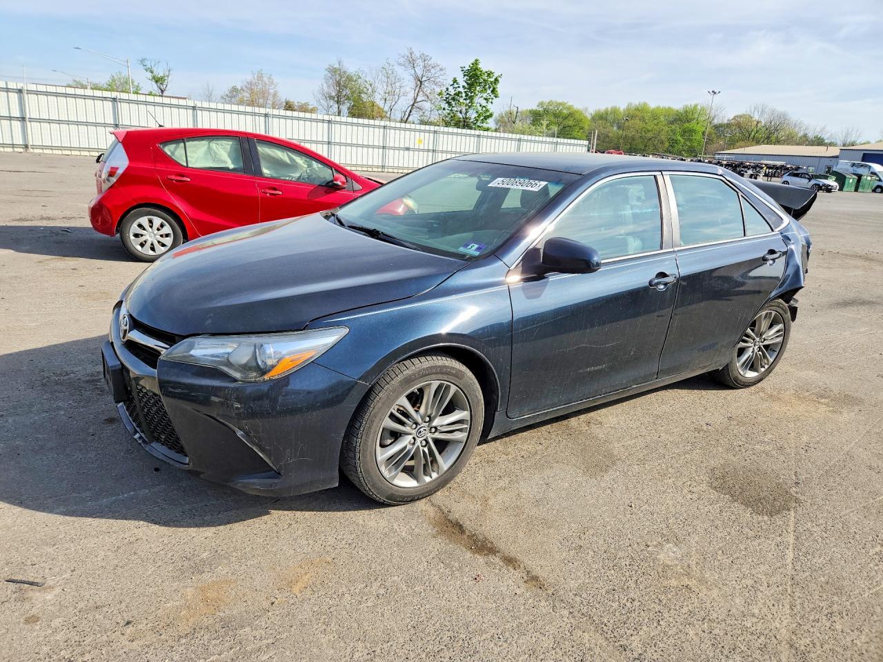 2015 TOYOTA CAMRY