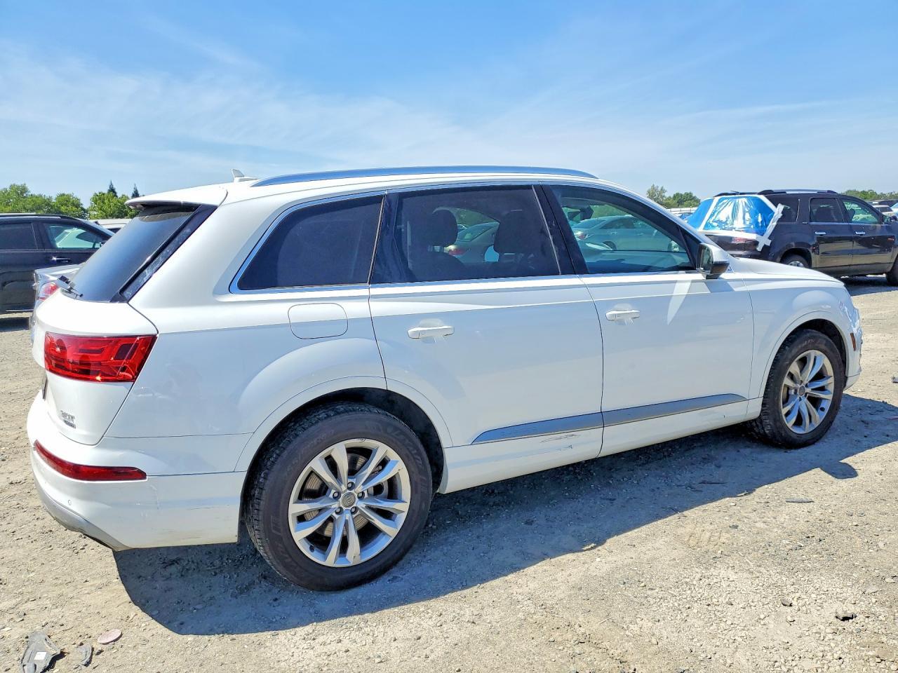 2017 AUDI Q7