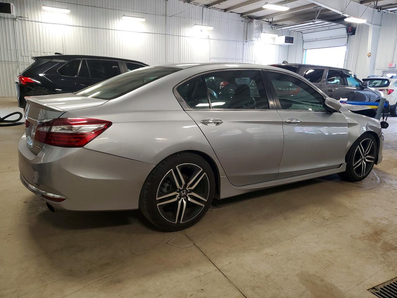 2017 HONDA ACCORD