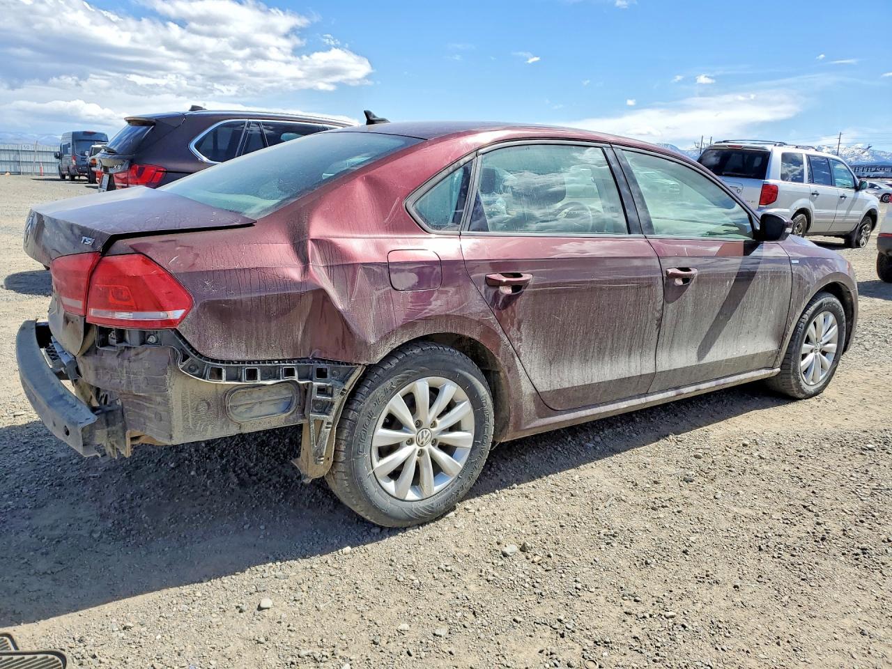 2014 VOLKSWAGEN Passat