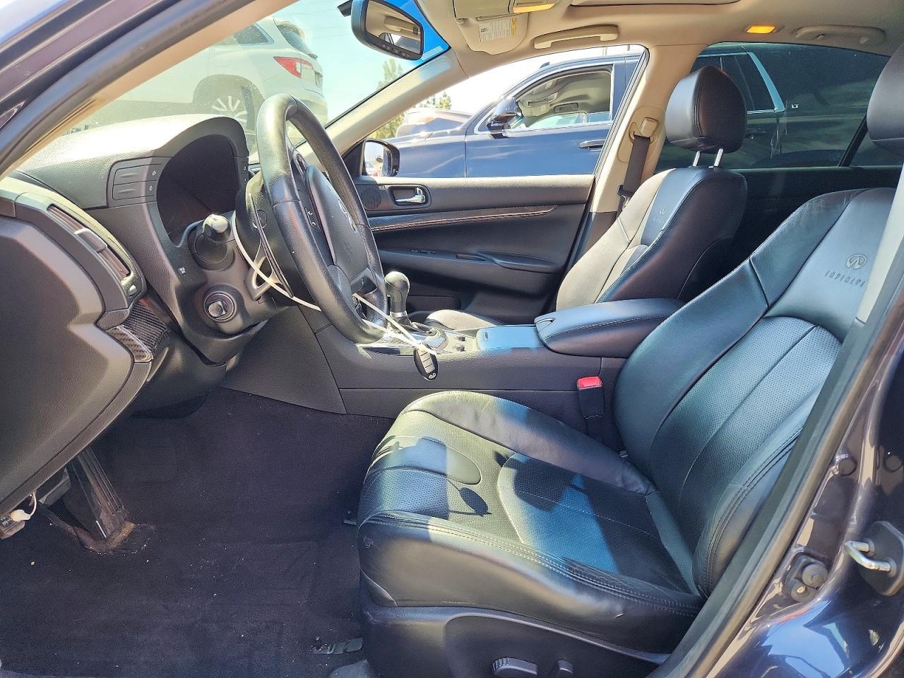 2012 INFINITI G37