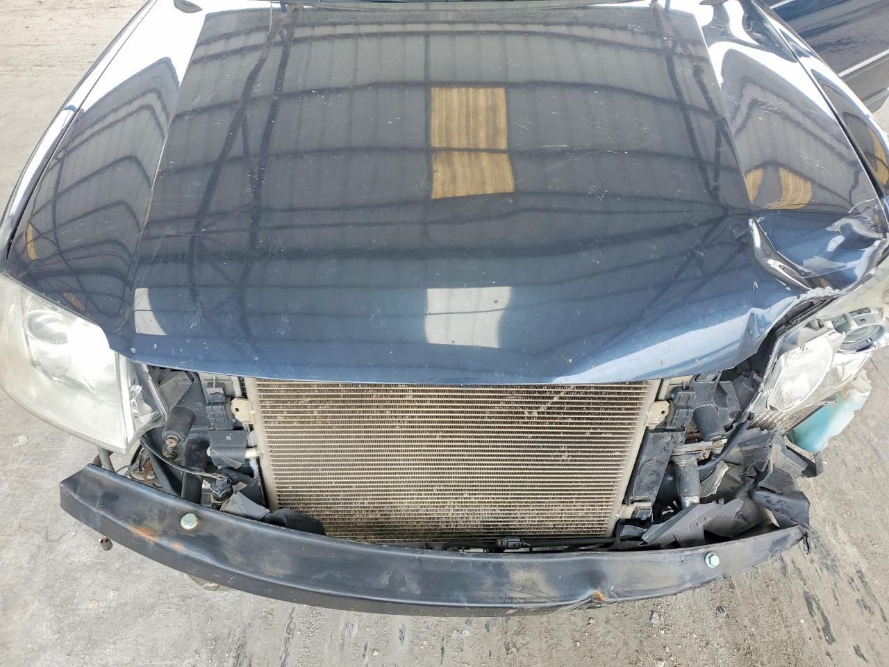 2004 VOLKSWAGEN Passat