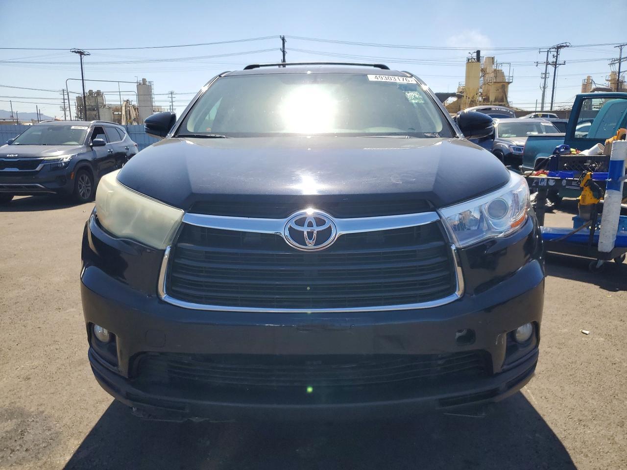 2016 TOYOTA HIGHLANDER