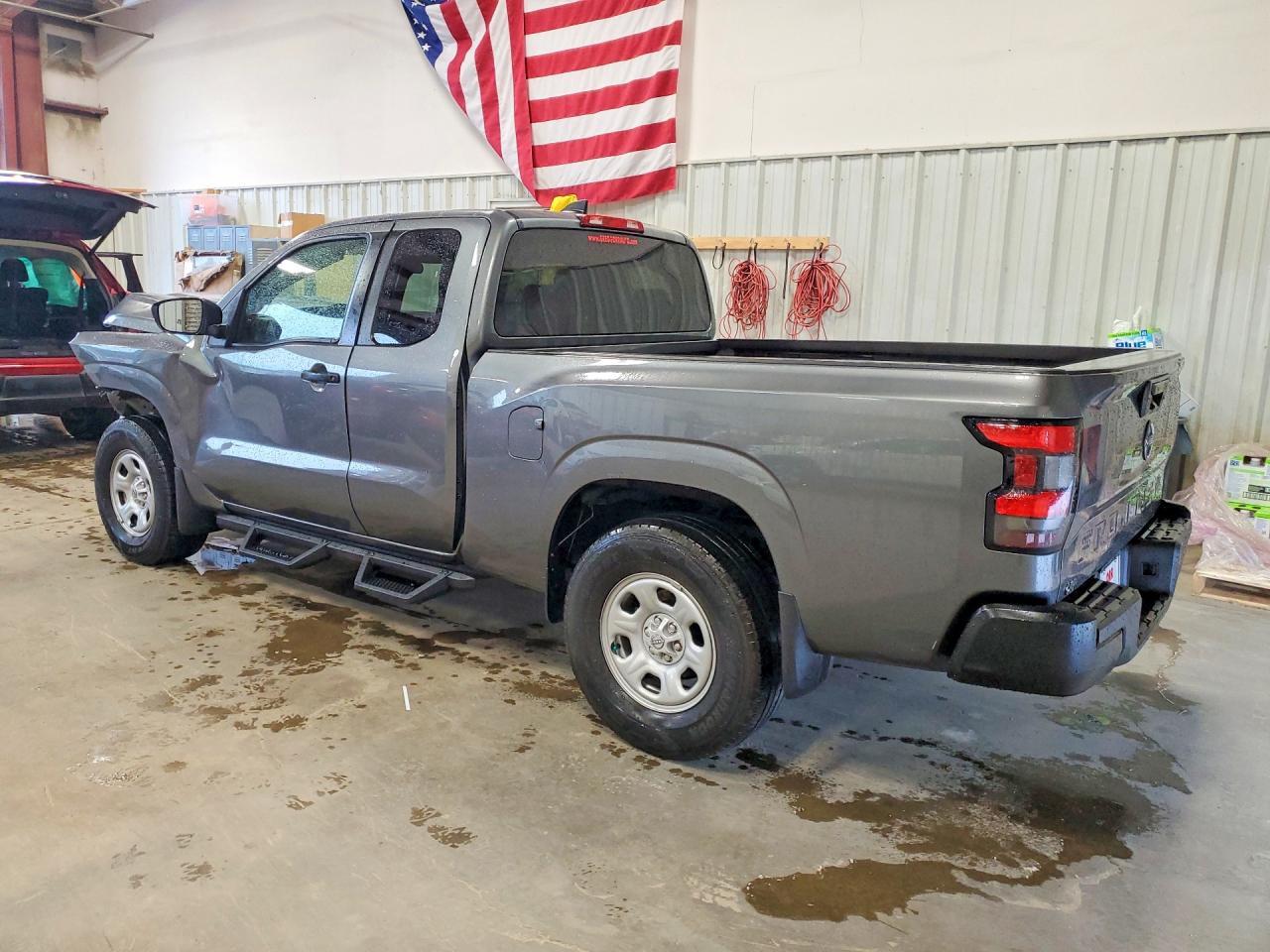 2022 NISSAN Frontier
