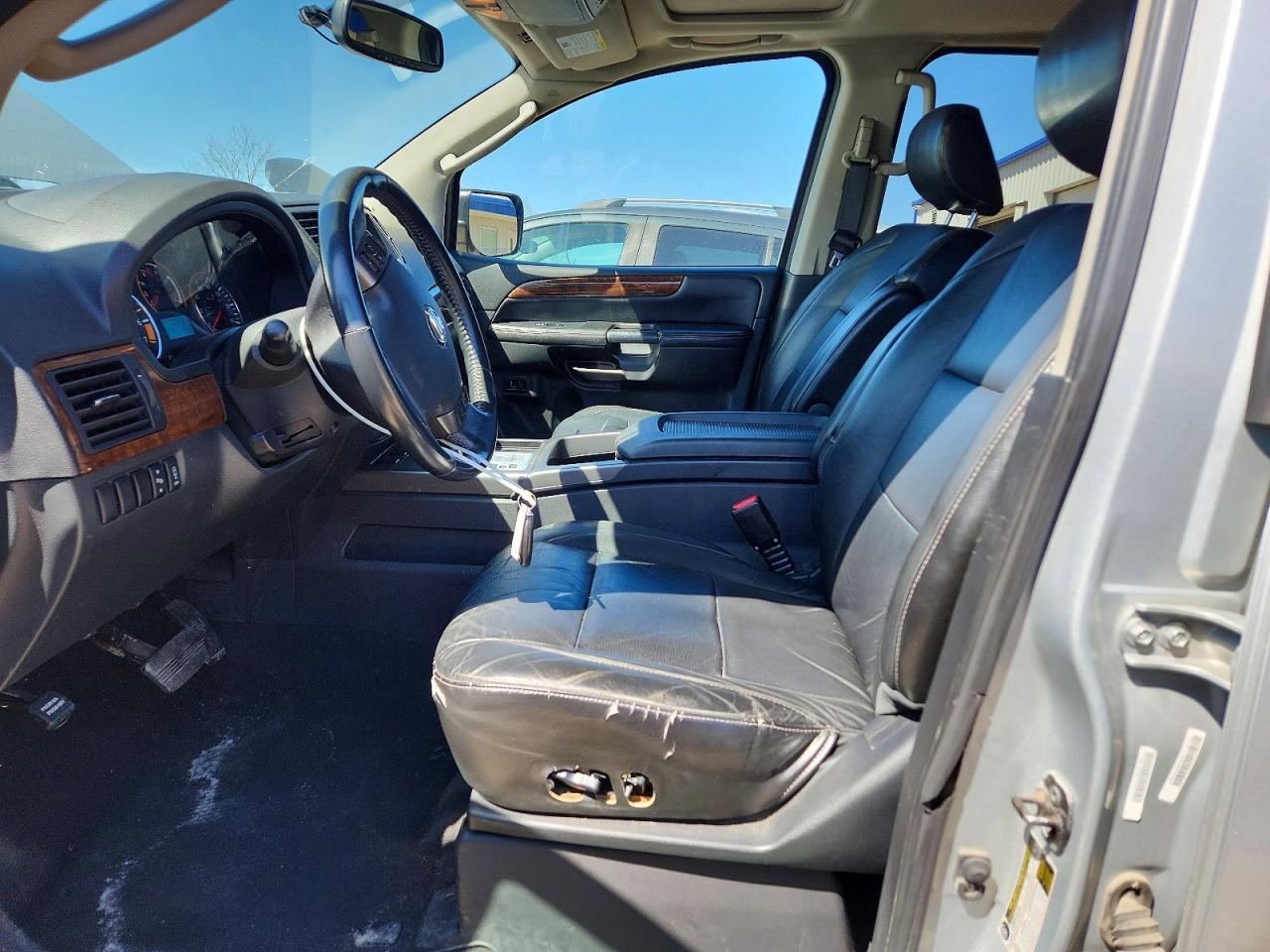 2010 NISSAN Armada