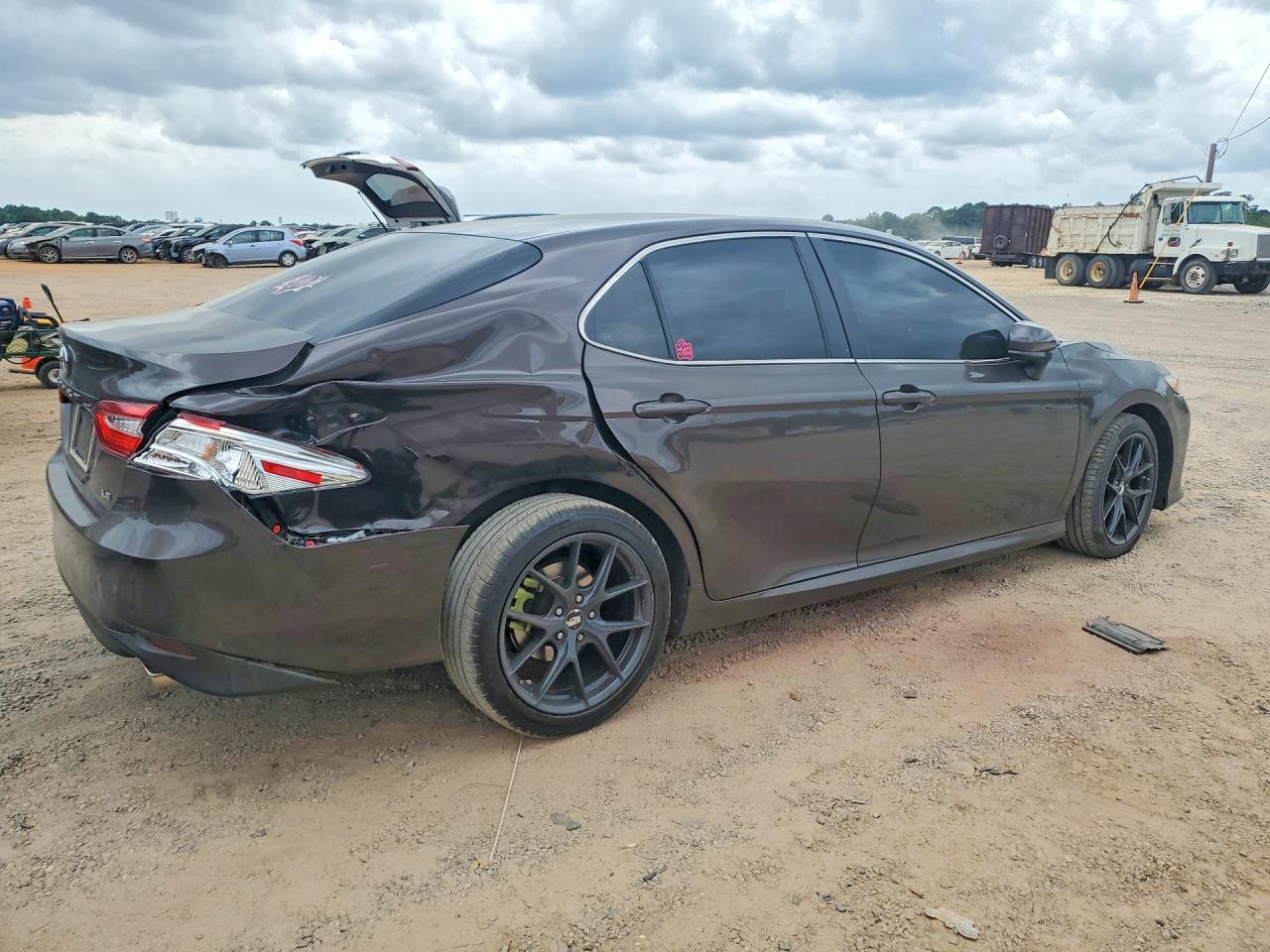 2018 TOYOTA CAMRY