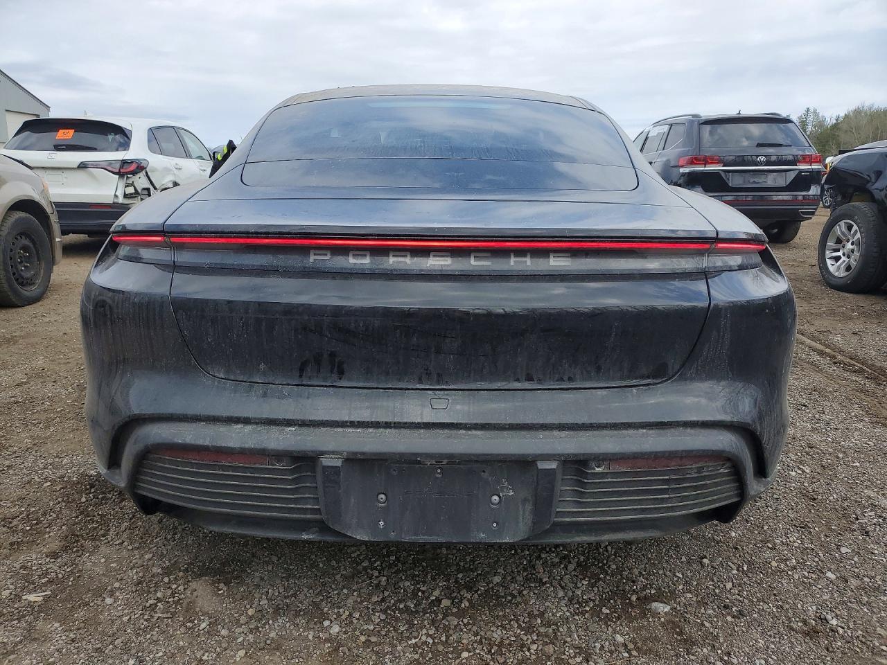 2020 PORSCHE Taycan