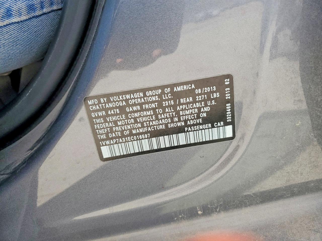 2014 VOLKSWAGEN Passat