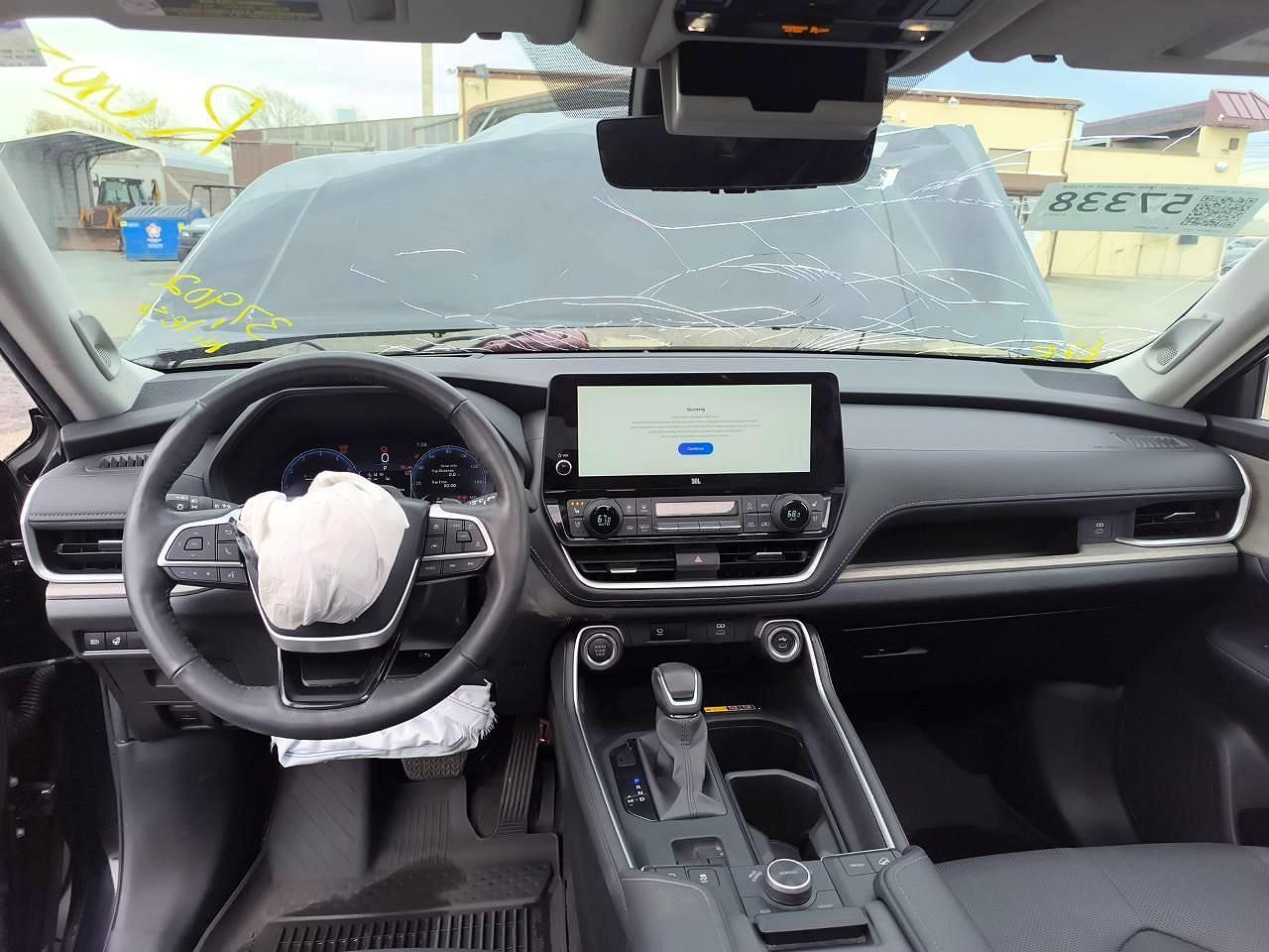 2024 TOYOTA HIGHLANDER