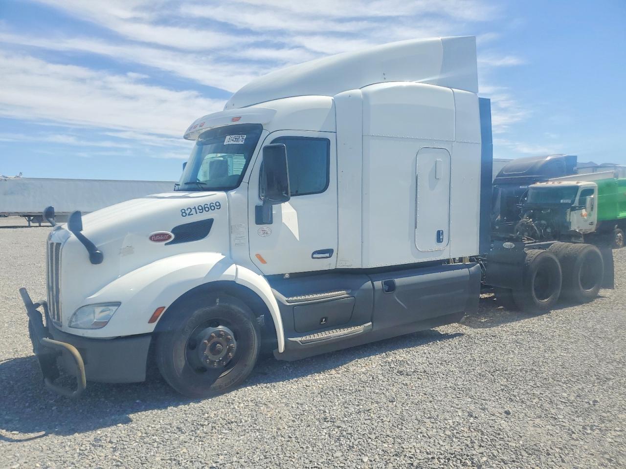 2019 PETERBILT 579