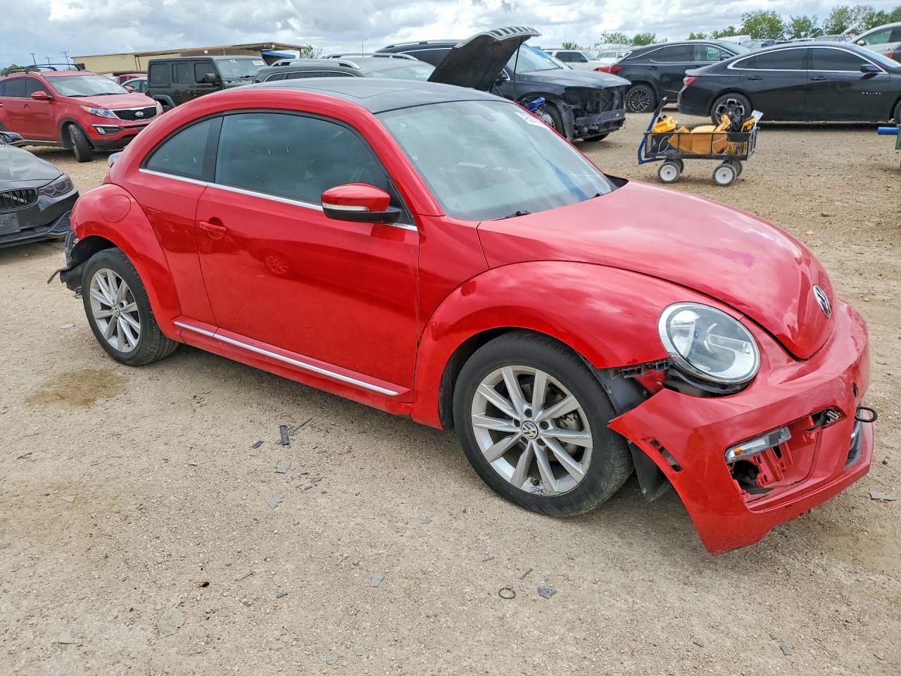 2019 VOLKSWAGEN Beetle