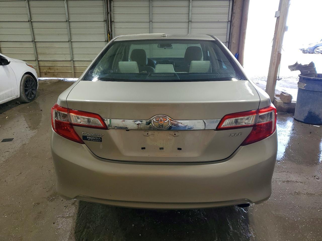 2014 TOYOTA CAMRY