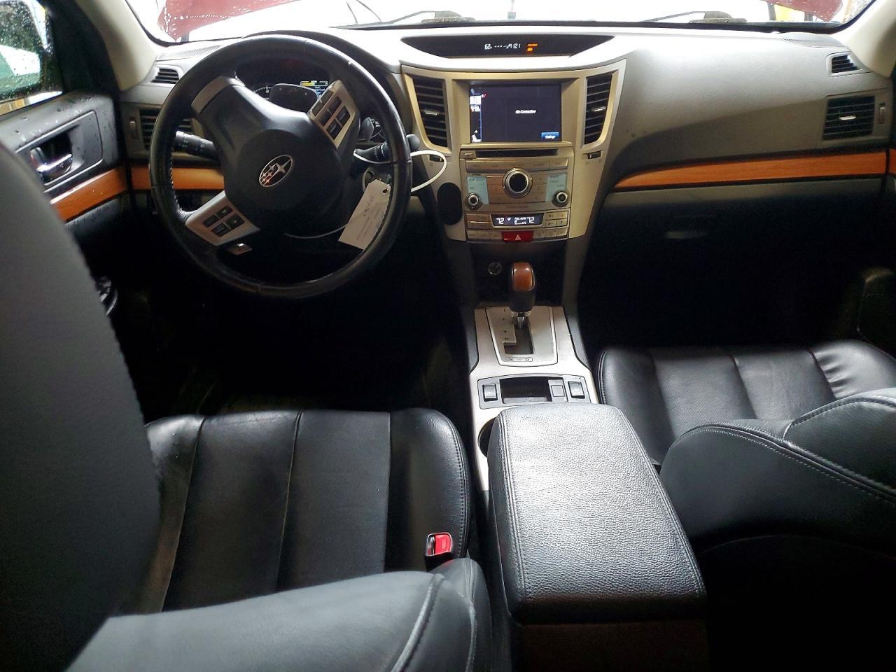 2013 SUBARU Outback