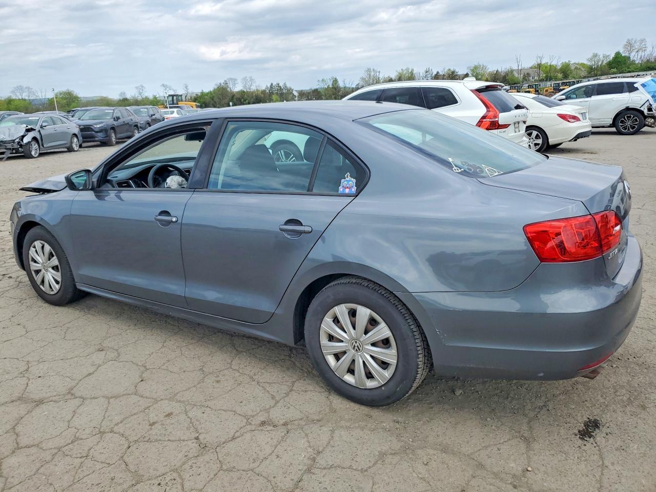 2011 VOLKSWAGEN JETTA