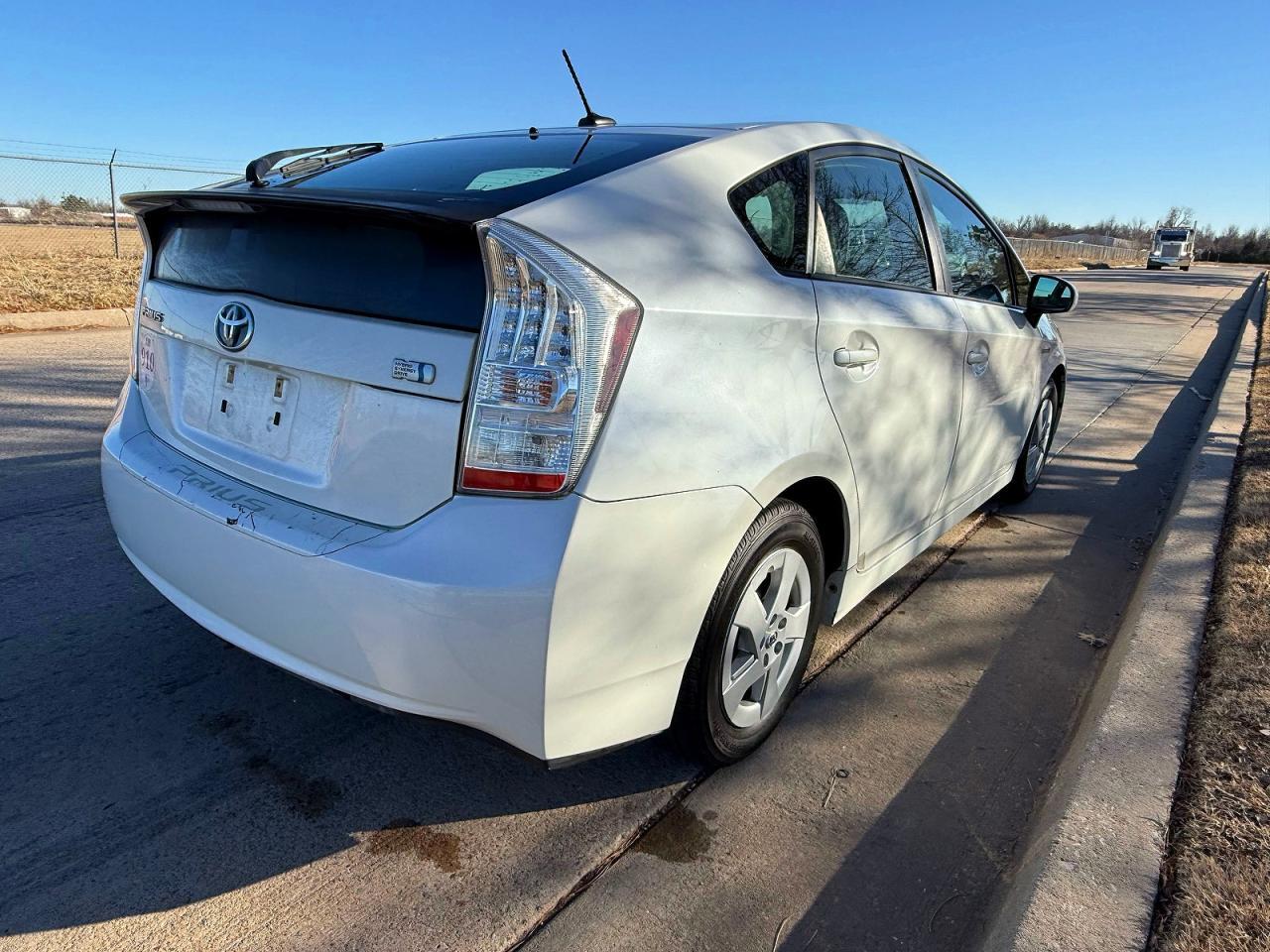 2011 TOYOTA PRIUS