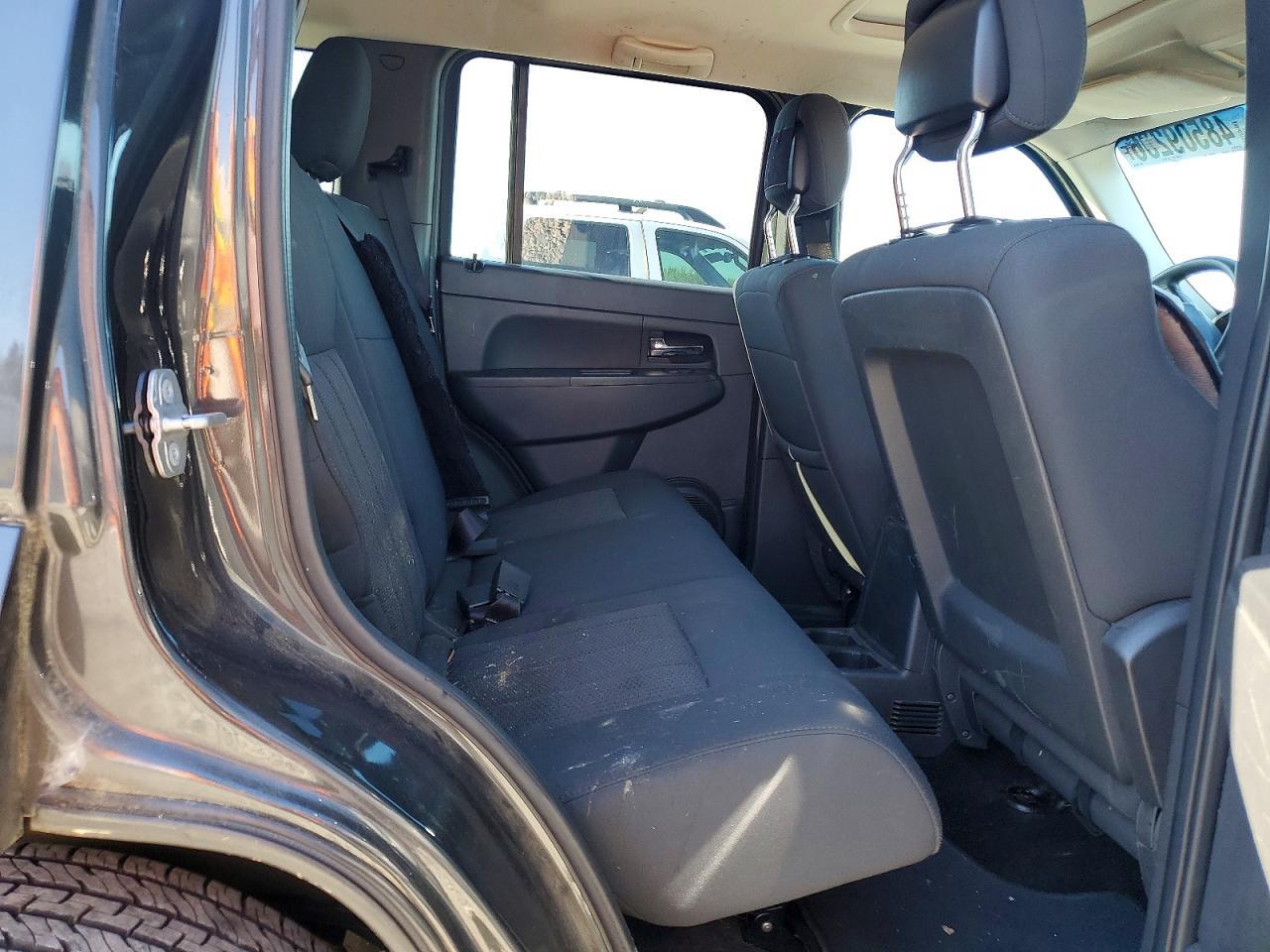 2010 JEEP Liberty