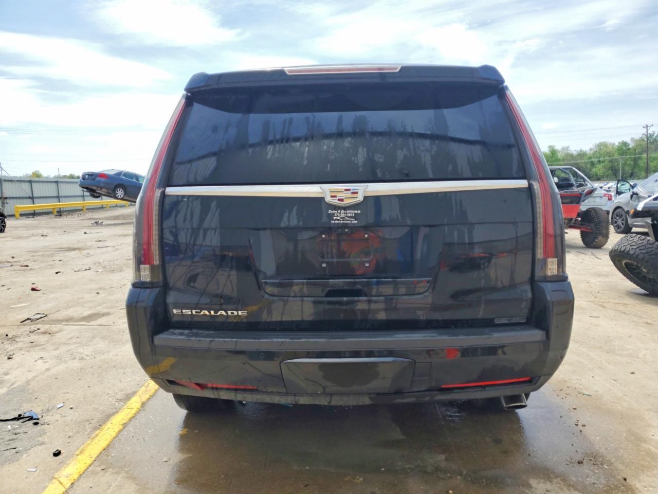2018 CADILLAC ESCALADE