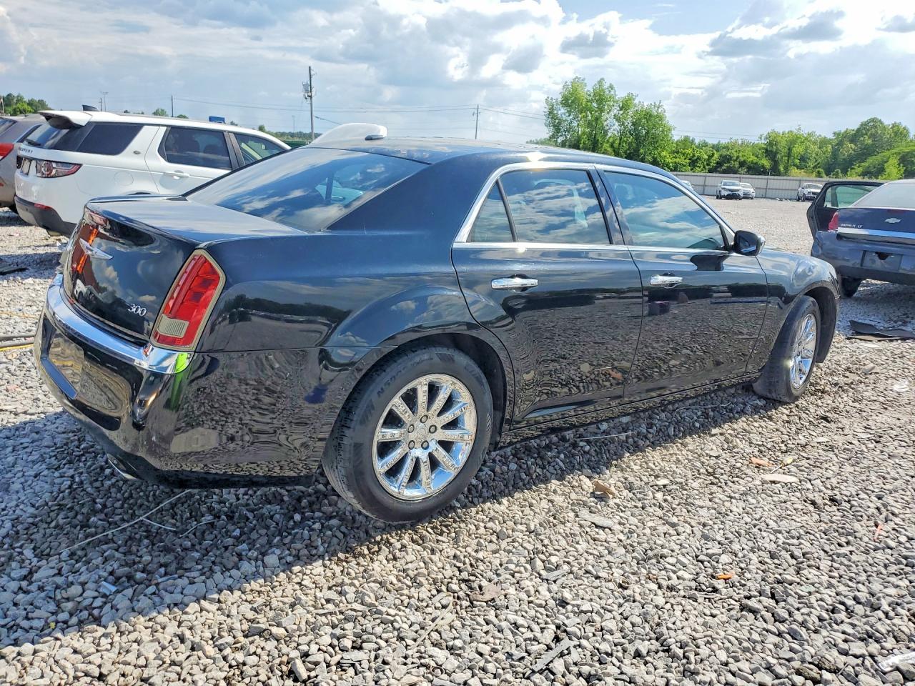 2011 CHRYSLER 300