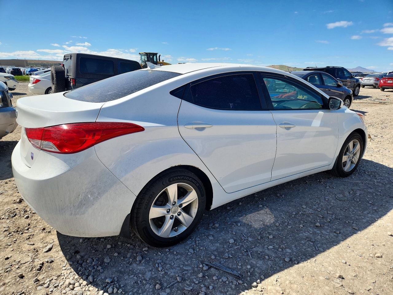 2012 HYUNDAI ELANTRA