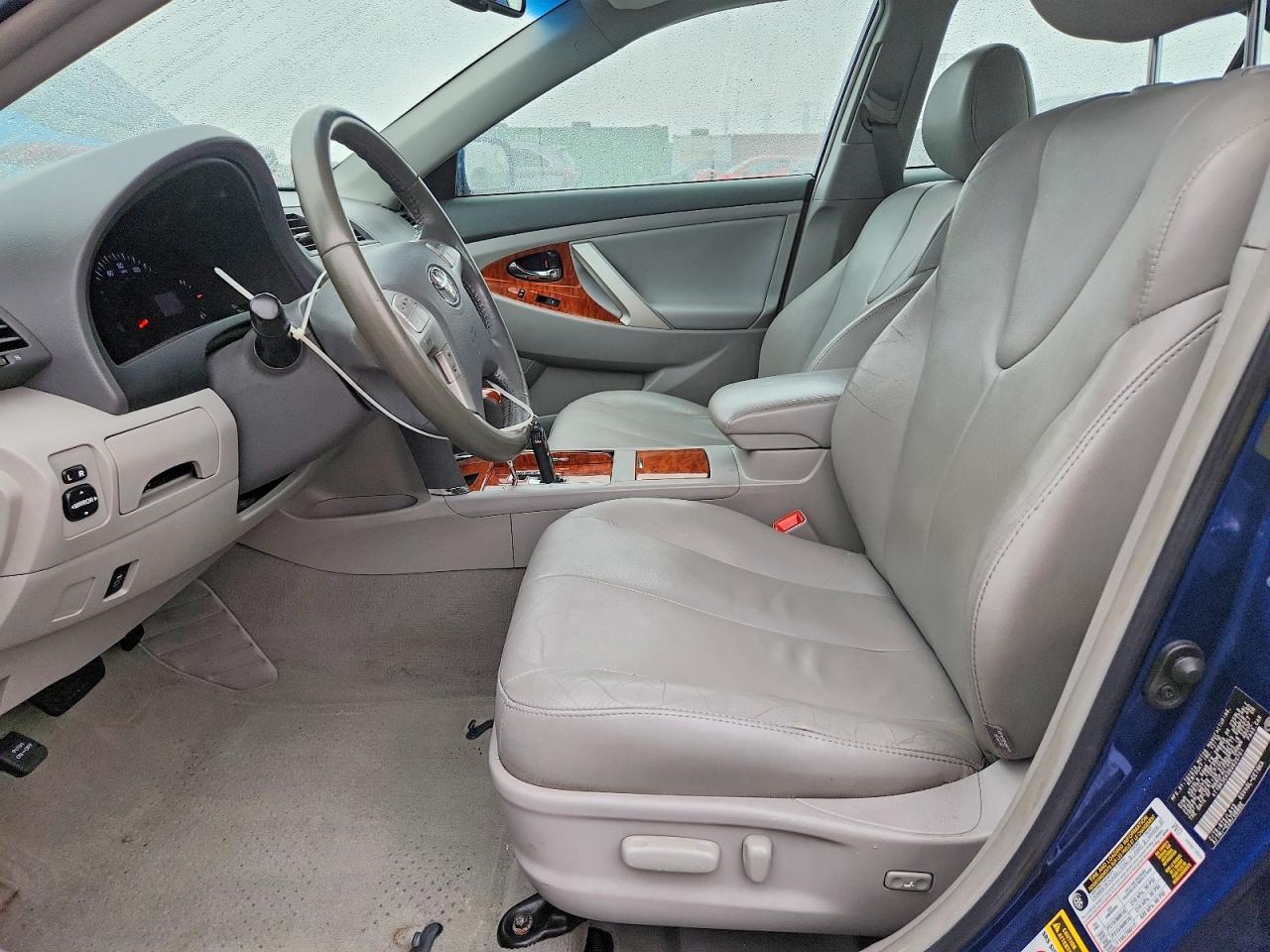 2011 TOYOTA CAMRY