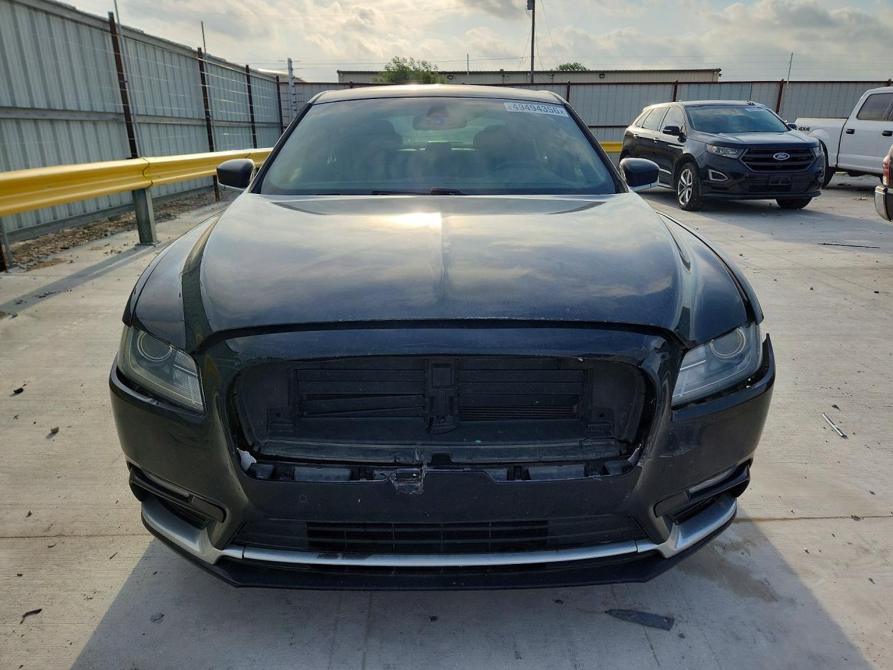 2017 LINCOLN Continental