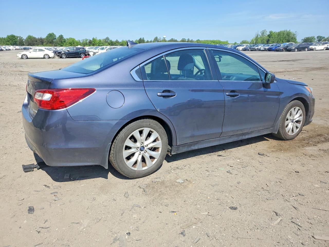 2016 SUBARU Legacy