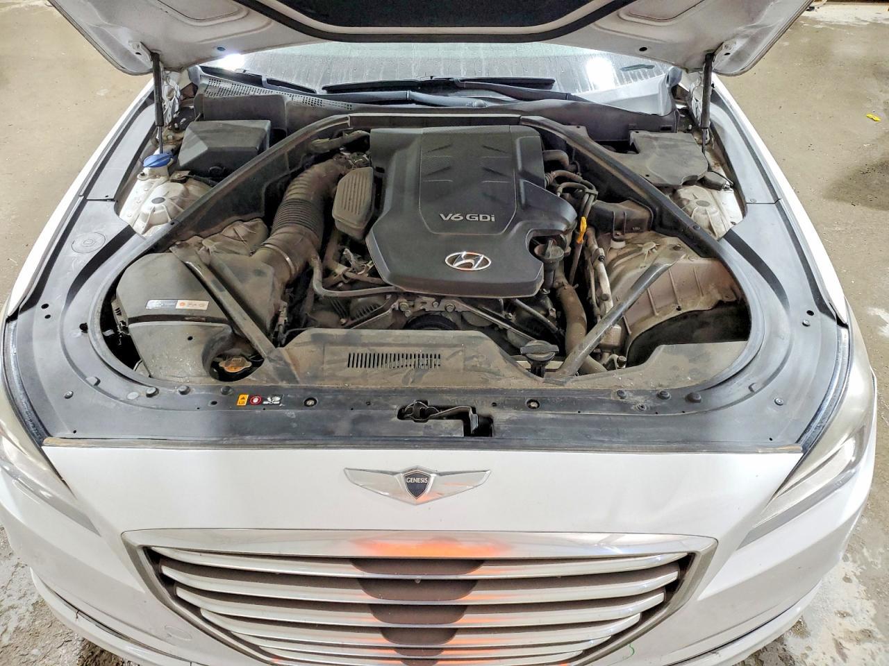 2016 HYUNDAI GENESIS