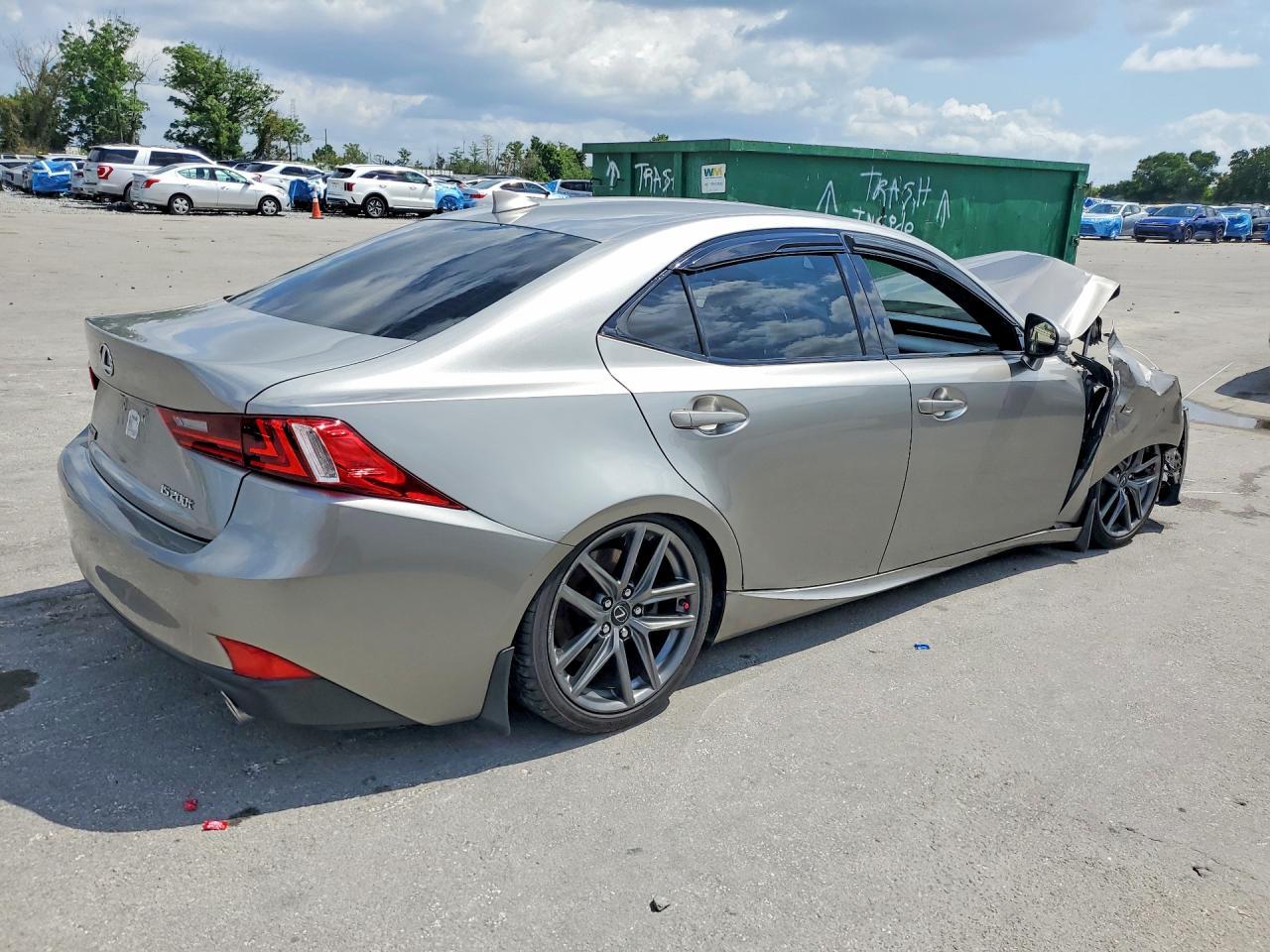 2016 LEXUS IS 200t