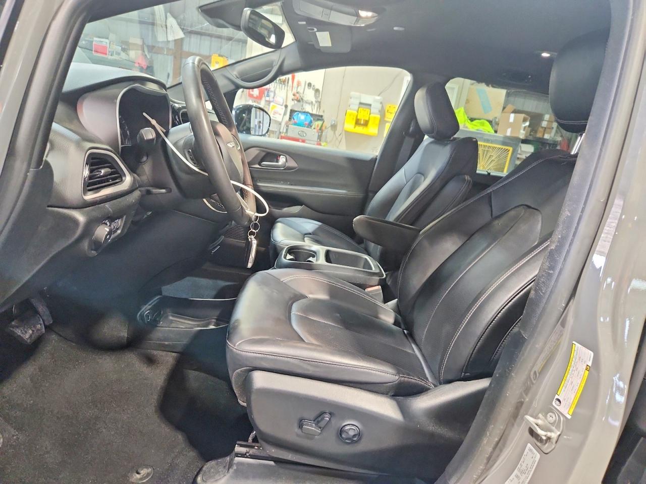 2025 CHRYSLER Pacifica