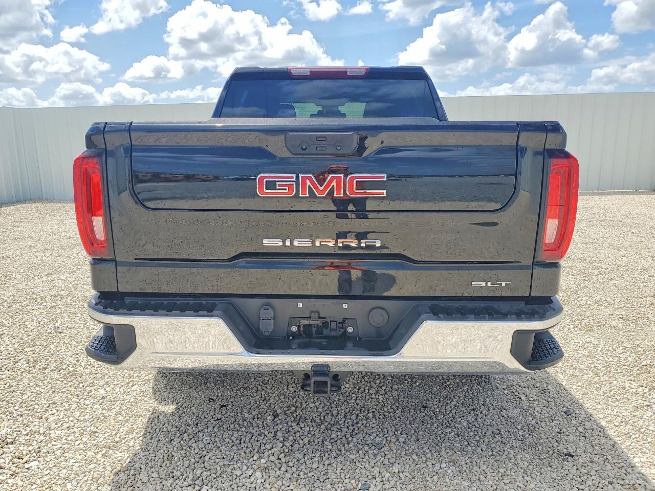 2025 GMC Sierra