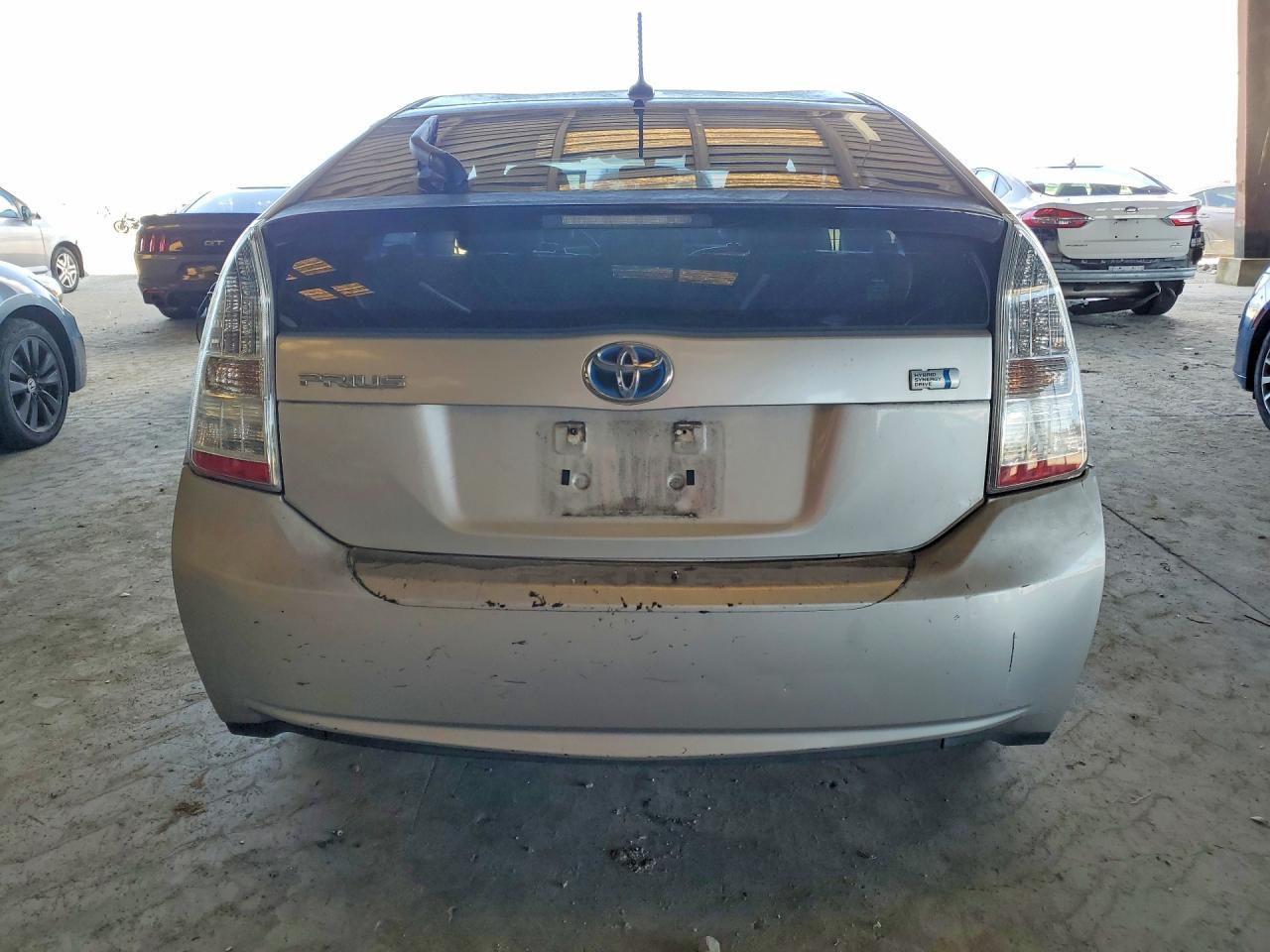 2011 TOYOTA PRIUS