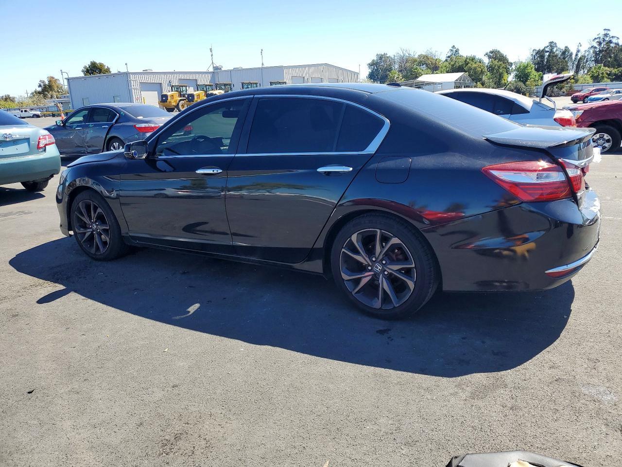 2016 HONDA ACCORD