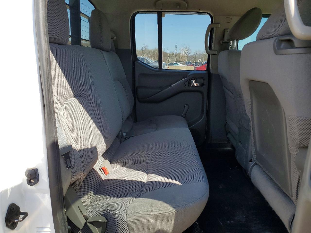 2012 NISSAN Frontier