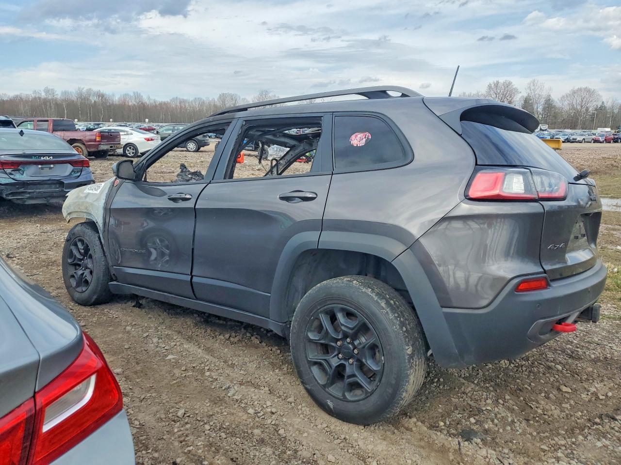 2019 JEEP CHEROKEE