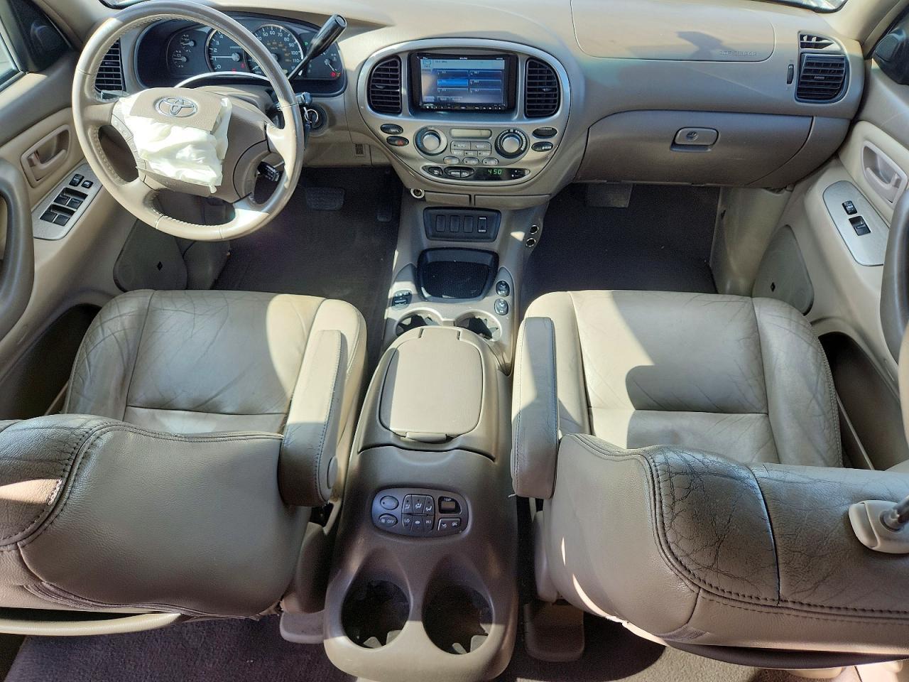 2005 TOYOTA Sequoia