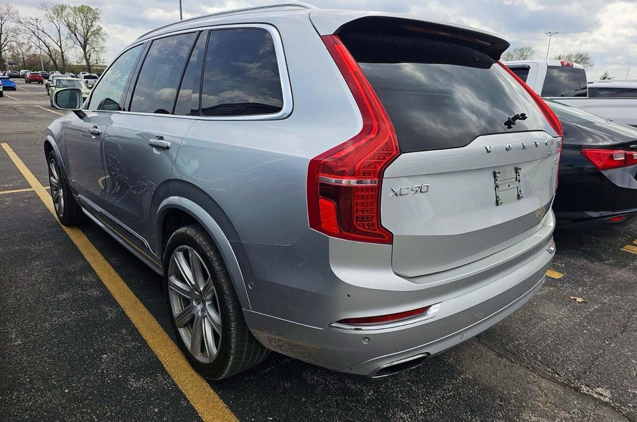 2019 VOLVO XC90