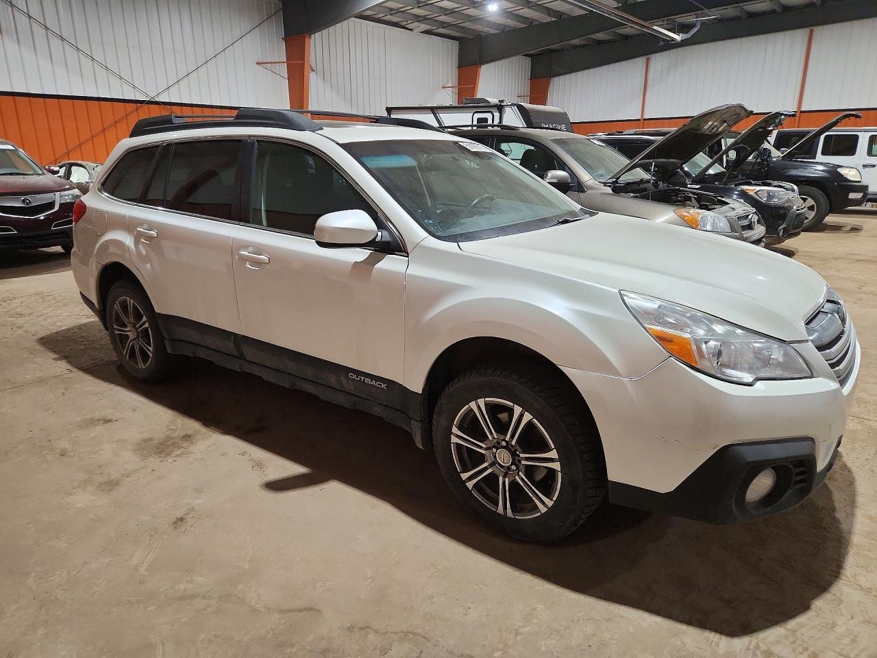 2014 SUBARU Outback