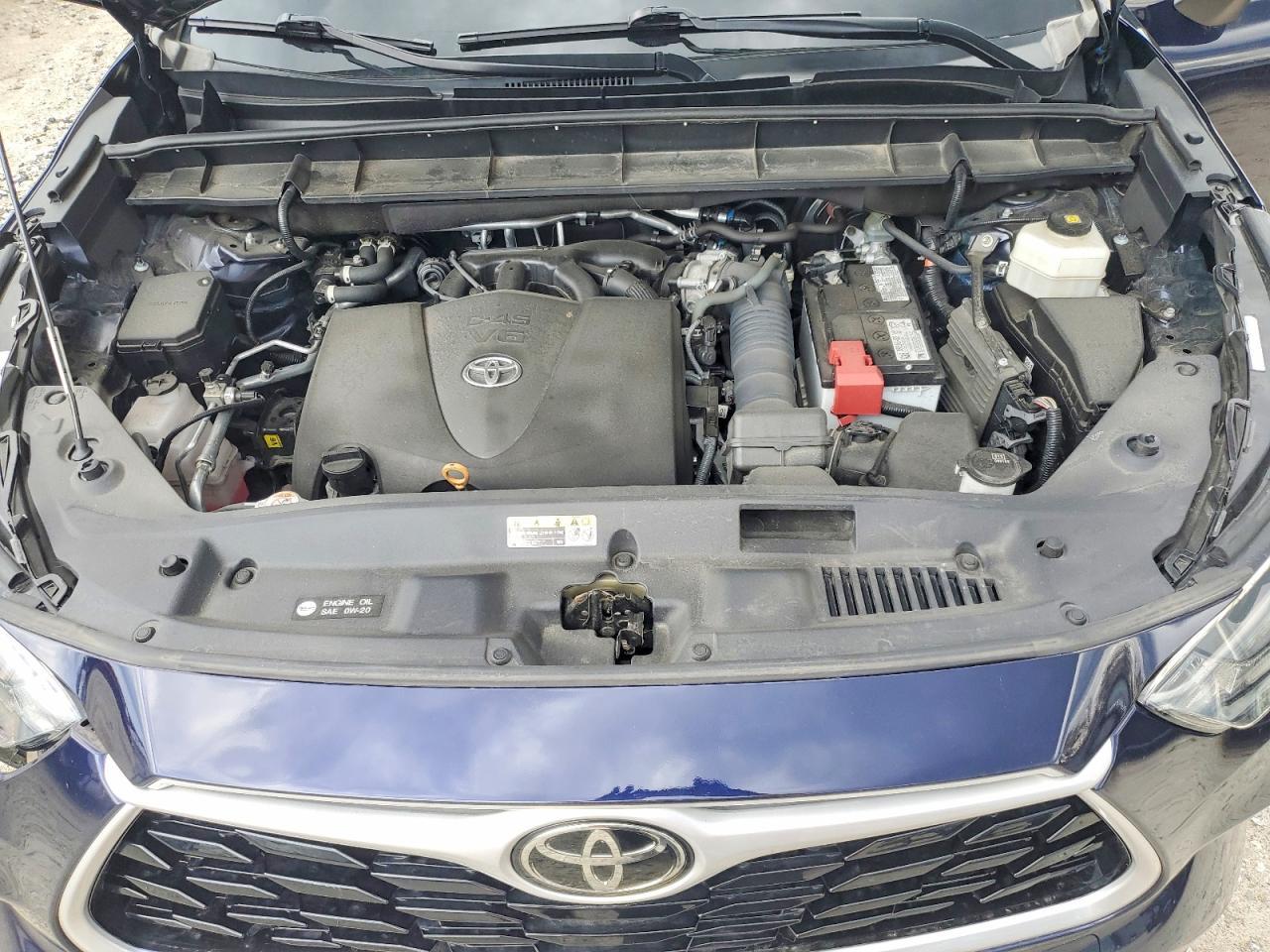 2022 TOYOTA HIGHLANDER