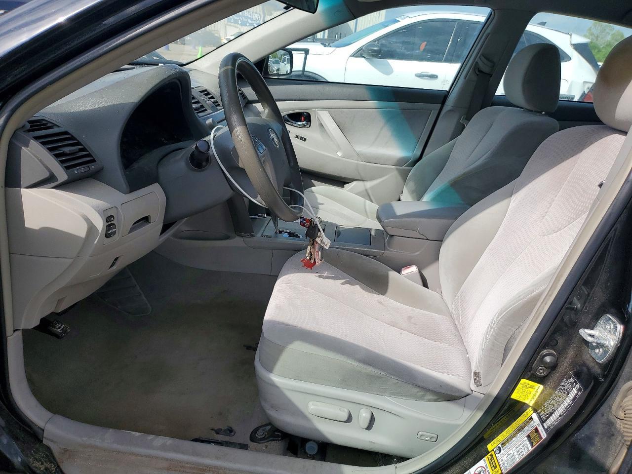 2011 TOYOTA CAMRY