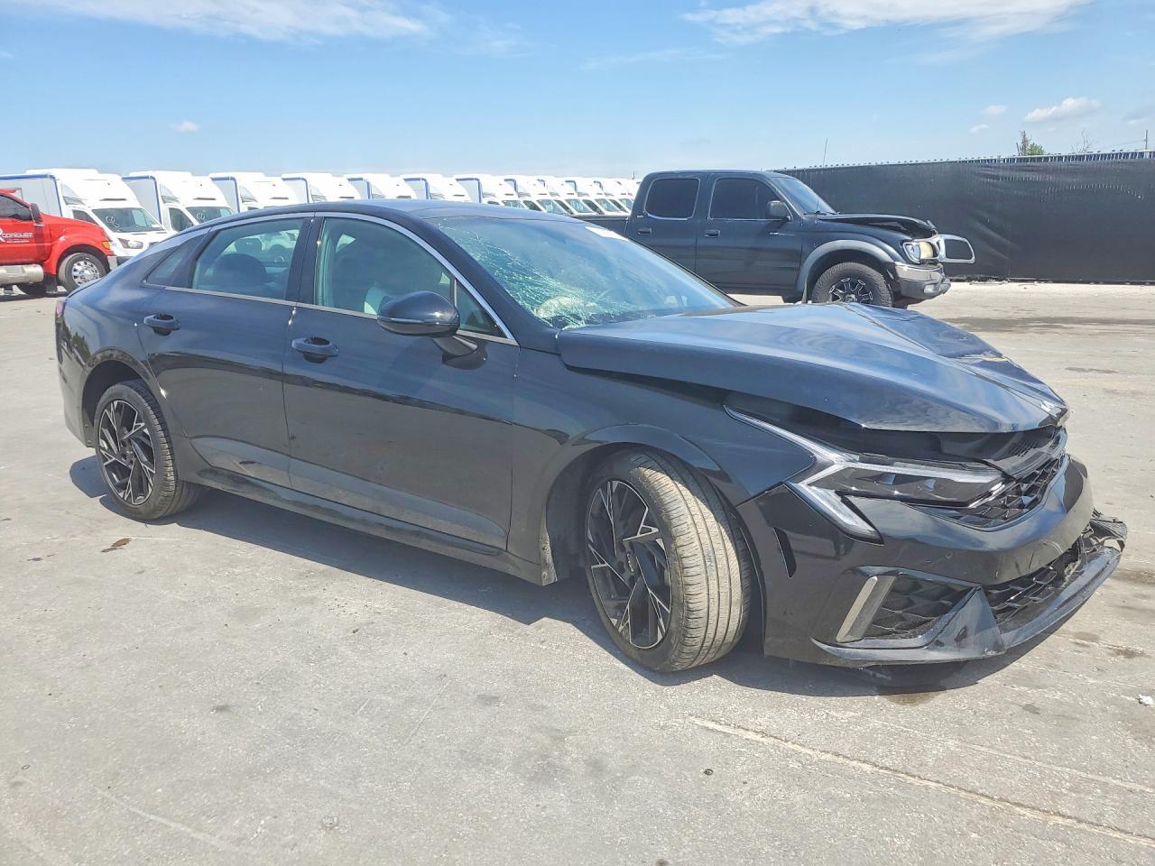 2025 KIA K5