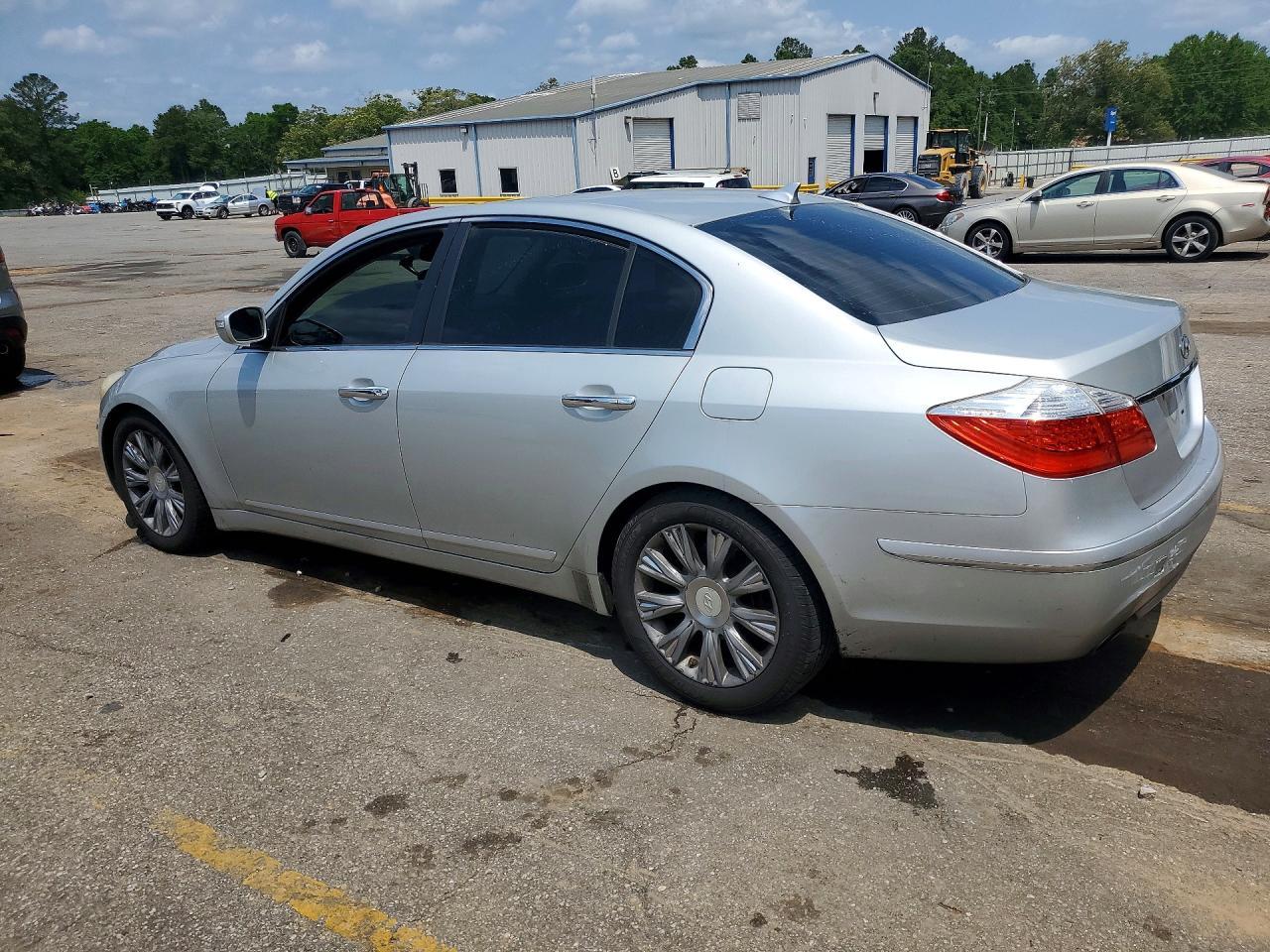 2011 HYUNDAI GENESIS