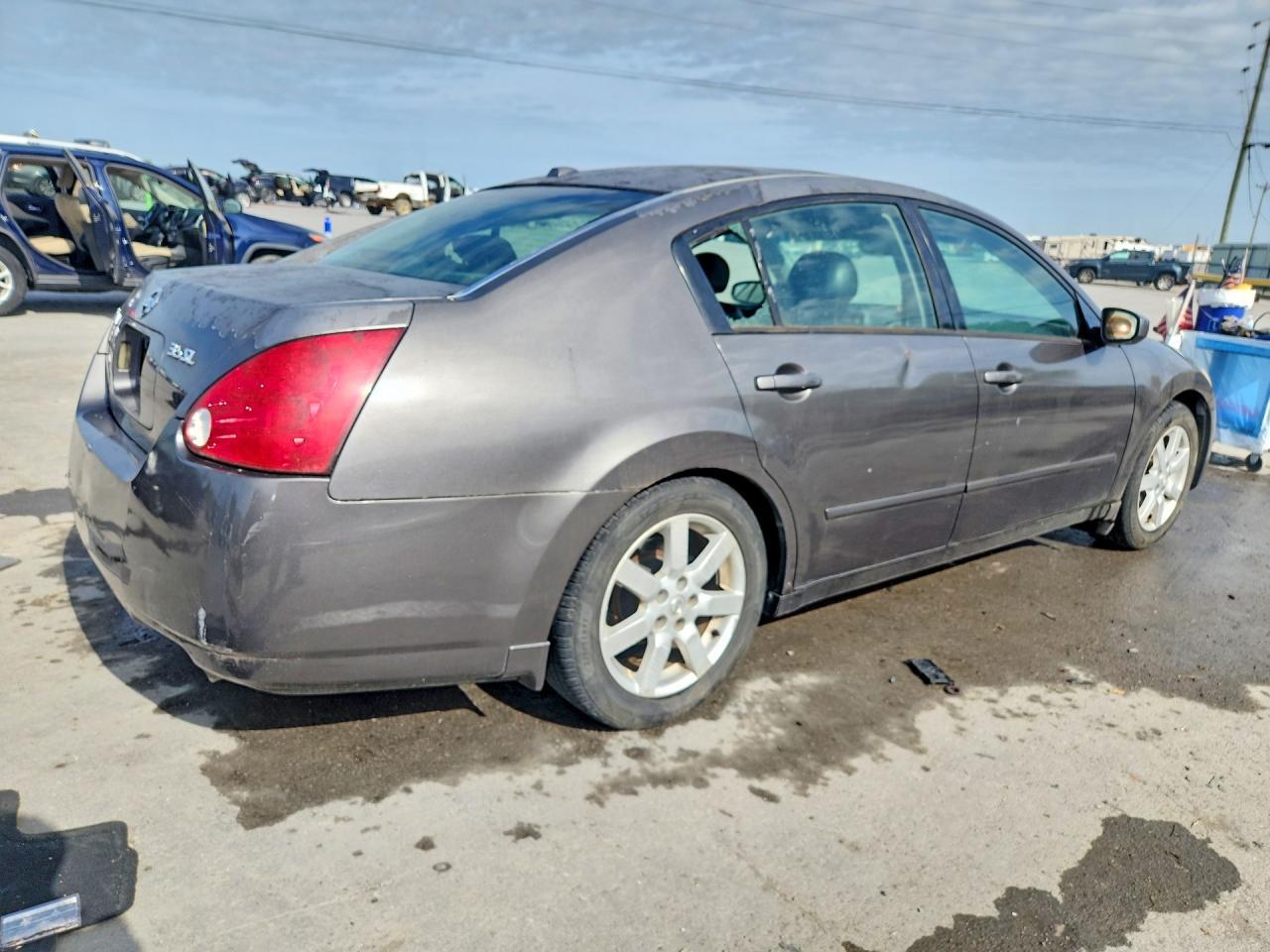 2006 NISSAN Maxima