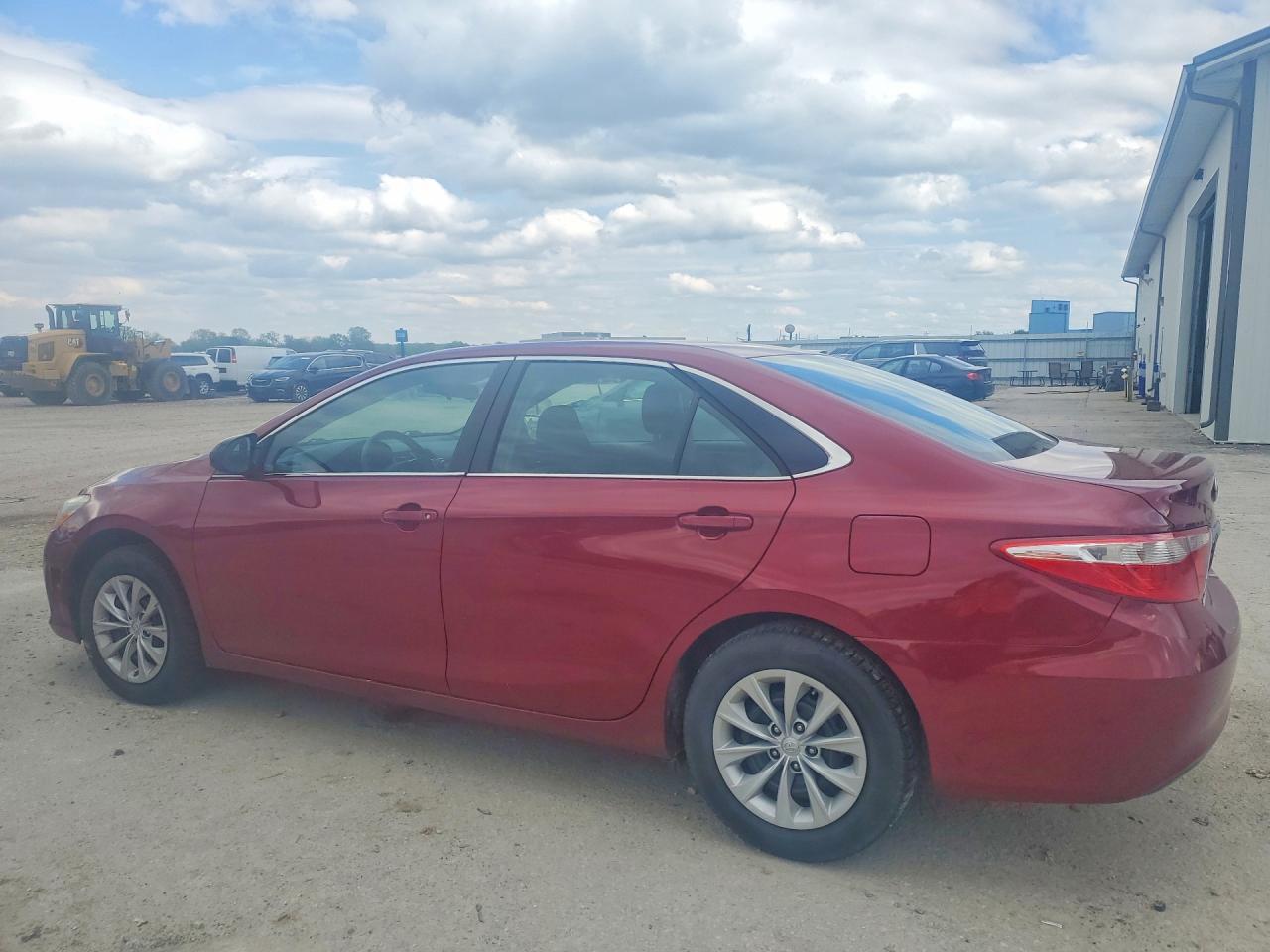 2016 TOYOTA CAMRY